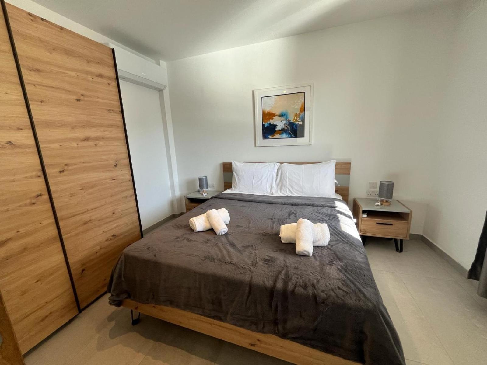 86 Spinola Bay San Ġiljan