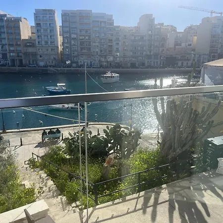 86 Spinola Bay Apartment Saint Julian's Room photo