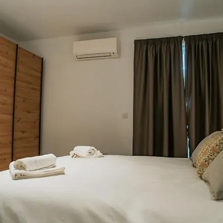 86 Spinola Bay Apartment Saint Julian's Exterior photo