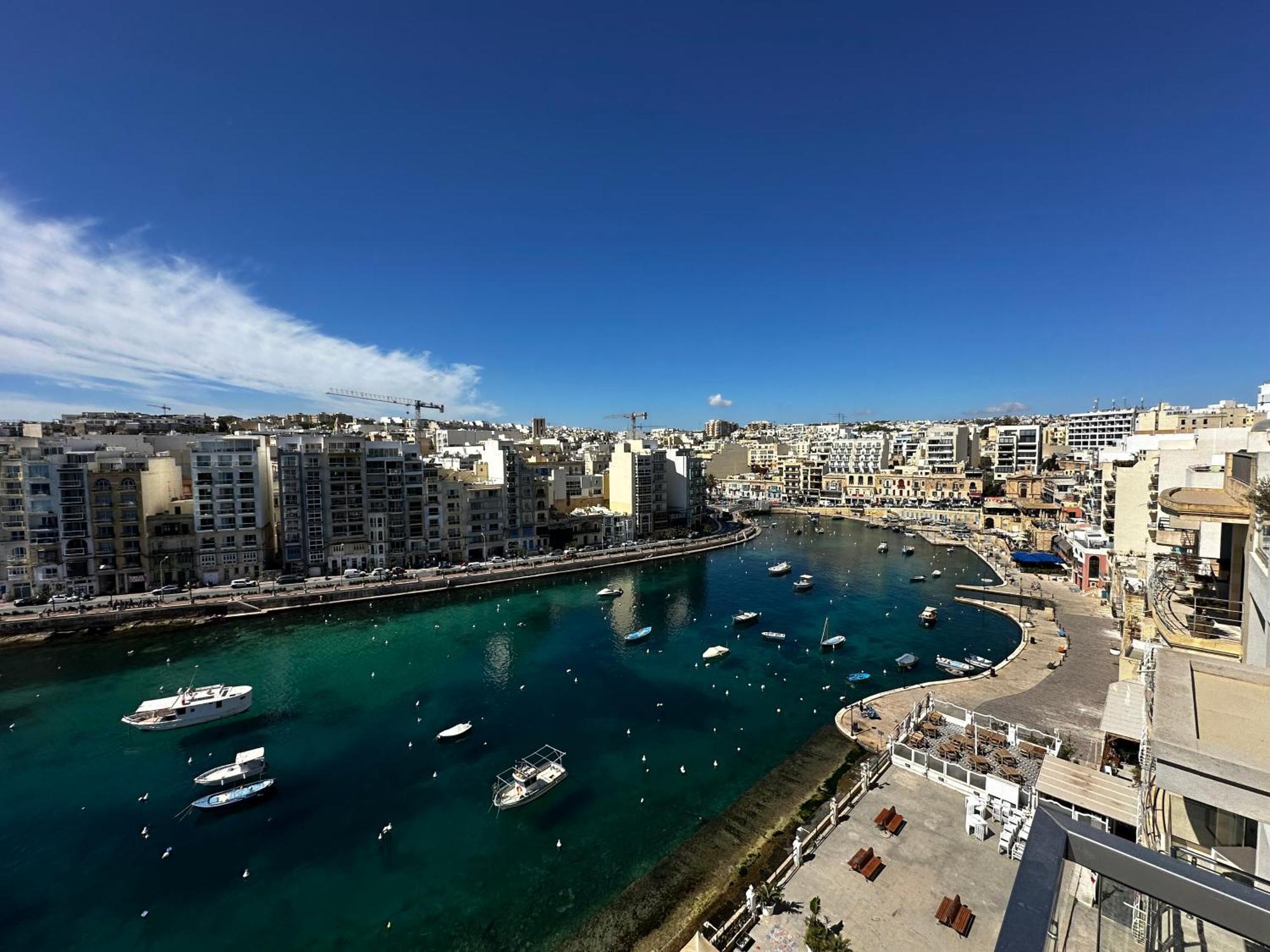86 Spinola Bay *